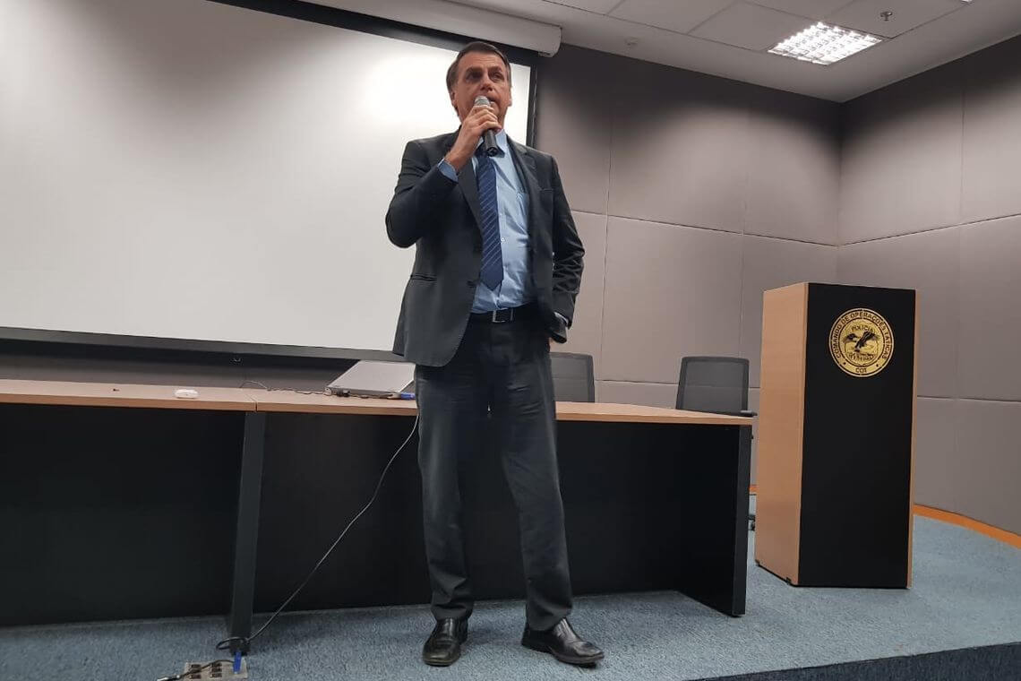 Bolsonaro visita o Comando de Operações Táticas da Polícia Federal (Foto: Rafael Carvalho | Agência Brasil).