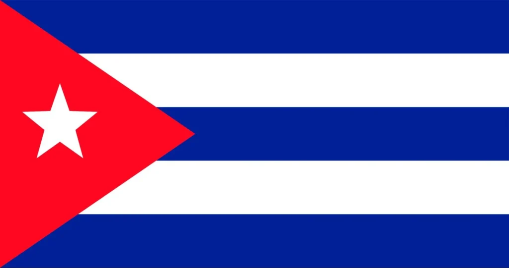 A imagem, proveniente do Freepik, é uma ilustração da bandeira da República de Cuba. Possui cinco listras horizontais alternando azul e branco, com um triângulo equilátero vermelho à esquerda, que segura uma estrela branca de cinco pontas. Este gráfico de alta qualidade é perfeito para qualquer necessidade de design profissional.