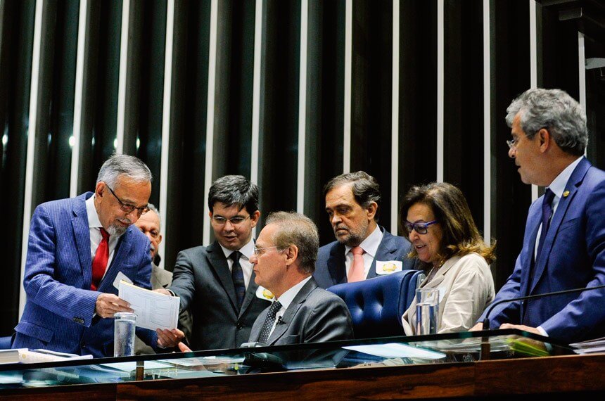 Apresentação de PEC ao Senado