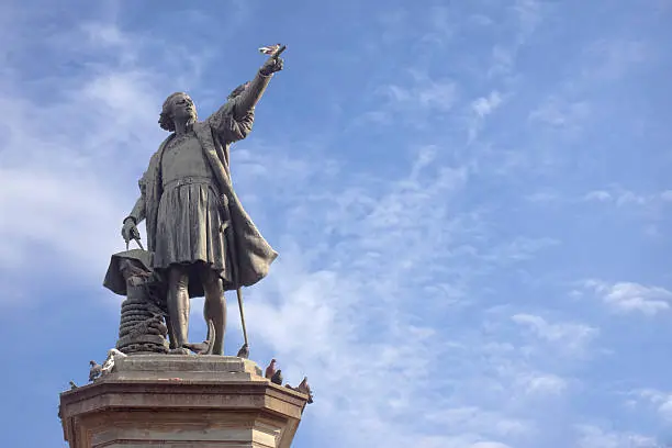 Monumento Cristóvão Colombo, na Espanha.